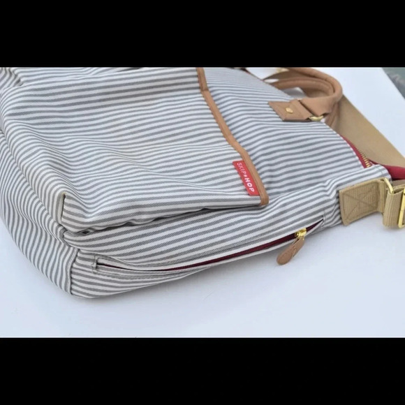 Skip hop diaper tote bag - Picture 8 of 8